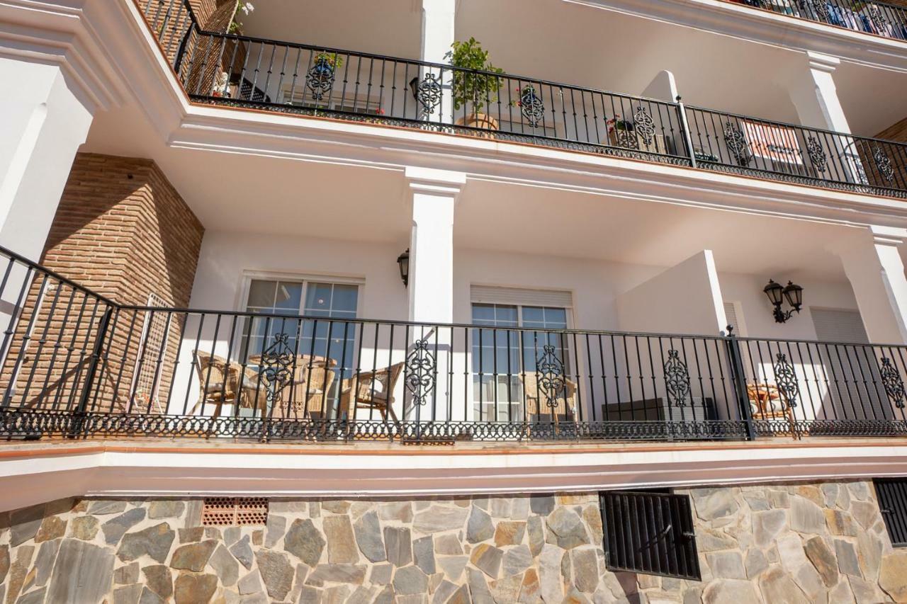 Ladera Del Mar Apartments Нерха Екстер'єр фото